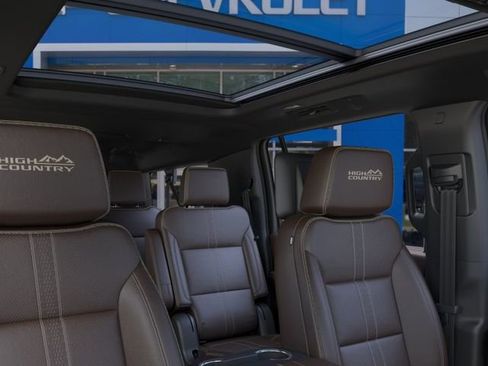 New 2026 Chevrolet Suburban High Country AWD/4WD image 24