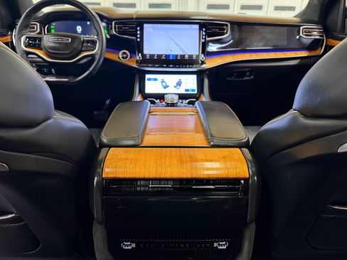 Used 2022 Jeep Grand Wagoneer Series III w/ Rear Seat Video Group 1 image 26