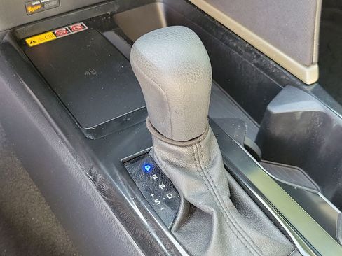 Used 2025 Toyota Camry LE FWD image 28