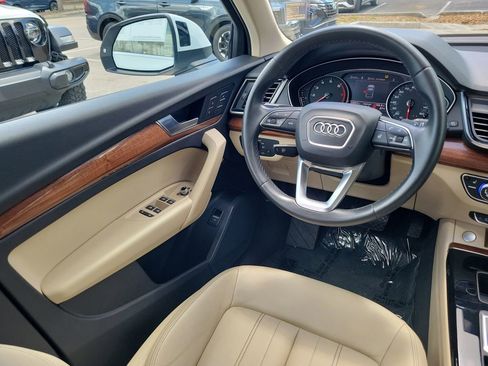 Used 2021 Audi Q5 2.0T Premium AWD/4WD image 19