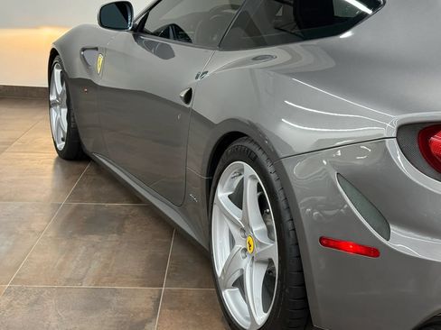 Used 2012 Ferrari FF AWD/4WD image 8