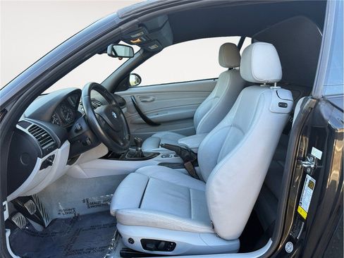 Used 2008 BMW 135i Convertible image 9