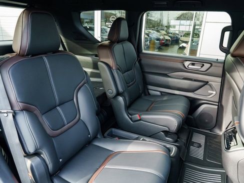 New 2026 Nissan Armada SL w/ Captain's Chari Seat Package AWD/4WD image 26