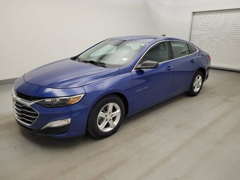 Used 2023 Chevrolet Malibu LS FWD image 2