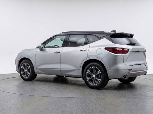 Used 2025 Chevrolet Blazer LT FWD image 6