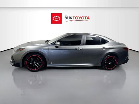 Used 2026 Toyota Camry SE FWD image 7