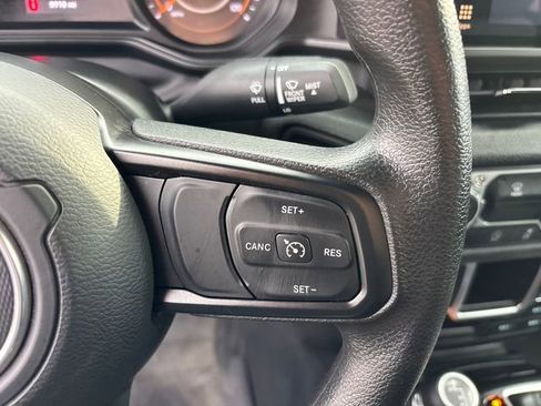 Used 2024 Jeep Wrangler Sport image 17