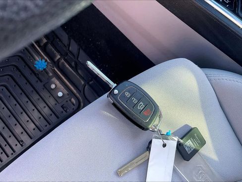 Used 2017 Hyundai Sonata SE image 14