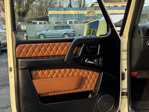 Used 2015 Mercedes-Benz G 63 AMG 4MATIC image 9