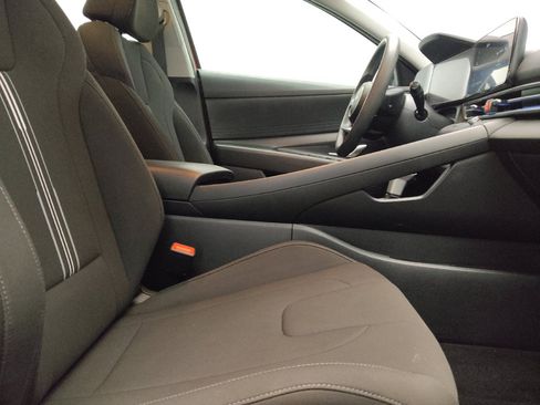 Used 2024 Hyundai Elantra Blue FWD image 21