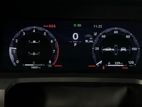 Used 2025 Toyota Tacoma TRD Sport image 18