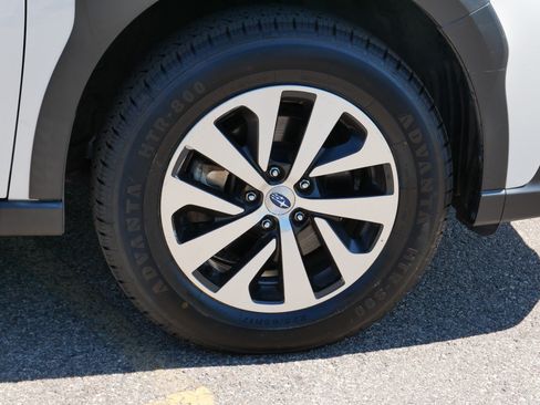 Used 2023 Subaru Outback Premium AWD/4WD image 15