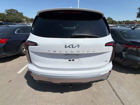 Used 2024 Kia Telluride SX Prestige AWD/4WD image 5