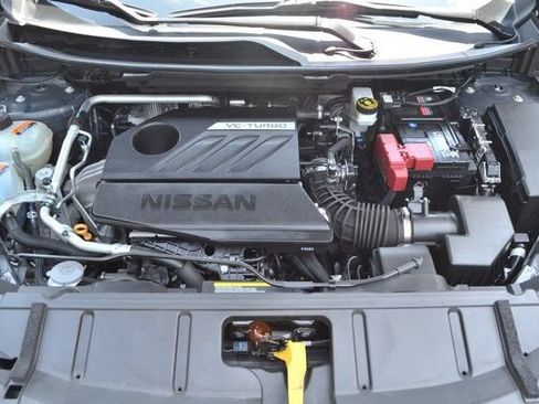 Used 2024 Nissan Rogue SV AWD/4WD image 39