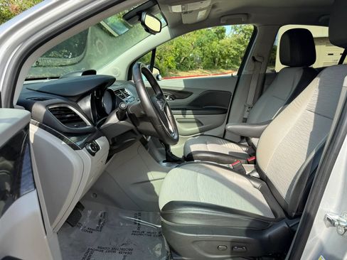 Used 2015 Buick Encore Convenience FWD image 10