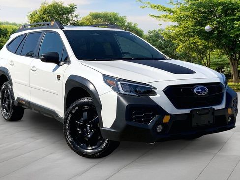 Used 2025 Subaru Outback Wilderness AWD/4WD image 3
