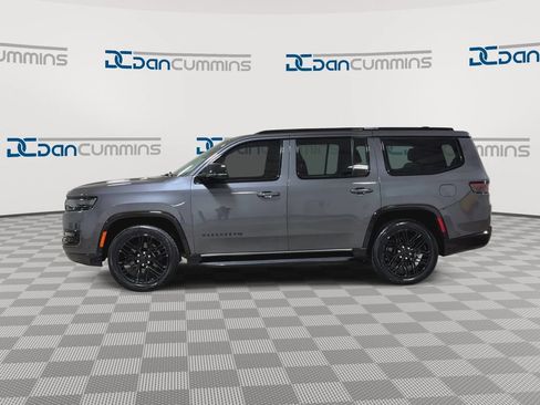 Used 2023 Jeep Wagoneer Series II AWD/4WD image 5