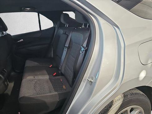 Used 2022 Chevrolet Equinox LT image 9