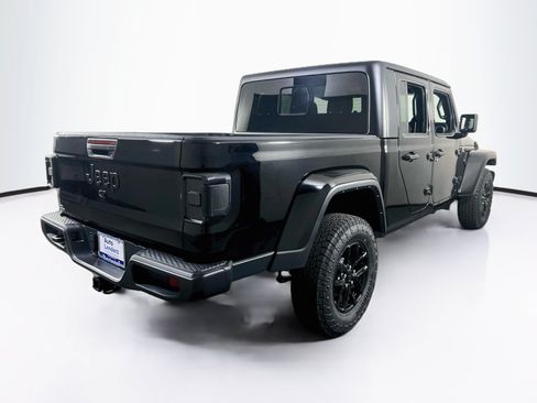 Used 2023 Jeep Gladiator Sport AWD/4WD image 5