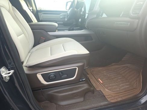 Used 2025 RAM 1500 Laramie image 7