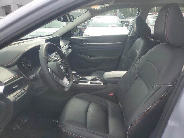 Certified 2025 Nissan Altima 2.5 SR w/ SR Premium Package FWD image 14