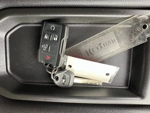 Used 2021 Chevrolet Silverado 1500 Custom image 6