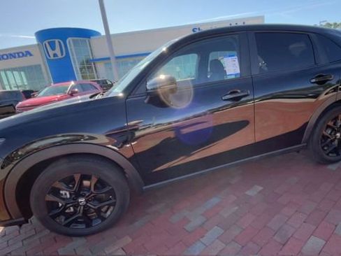 Used 2024 Honda HR-V Sport image 6