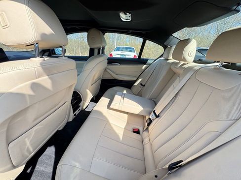 Certified 2023 BMW 530i xDrive w/ Convenience Package image 23