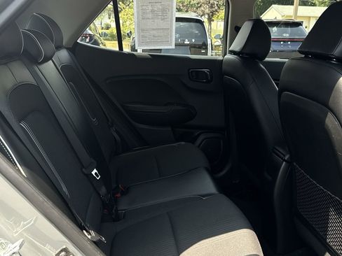 Certified 2022 Hyundai Venue Limited image 22