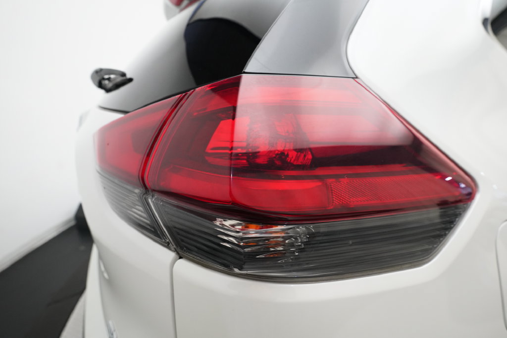 Used 2020 Nissan Rogue SV AWD/4WD image 30
