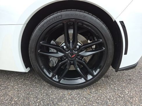 Used 2018 Chevrolet Corvette Stingray Coupe w/ 1LT RWD image 59