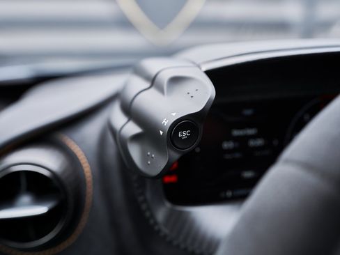 Used 2024 McLaren 750S image 58