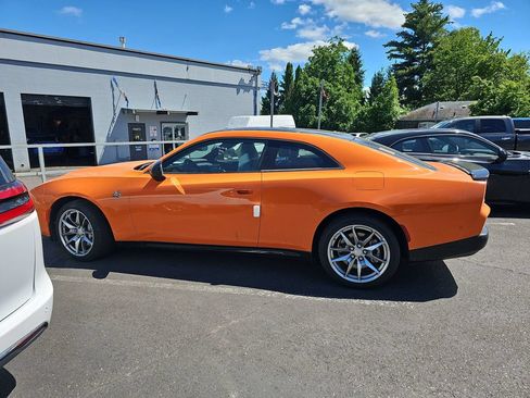 Used 2026 Dodge Charger Scat Pack w/ Wheel & Tire Package AWD/4WD image 3