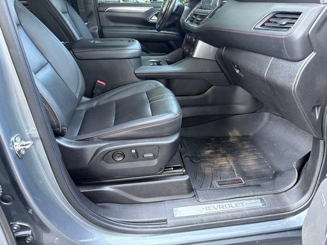 Used 2022 Chevrolet Tahoe RST w/ Luxury Package RWD image 13