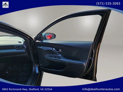 Used 2020 Hyundai Veloster Turbo FWD image 15