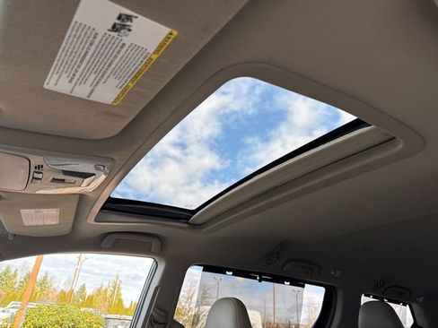 Used 2014 Toyota Sienna XLE AWD/4WD image 26
