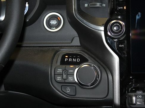 New 2026 RAM 1500 Big Horn AWD/4WD image 14