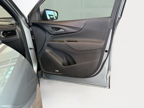 Used 2023 Chevrolet Equinox RS w/ RS Leather Package AWD/4WD image 25