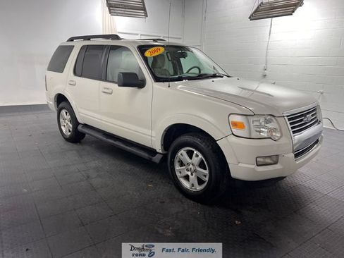 Used 2009 Ford Explorer XLT RWD image 3