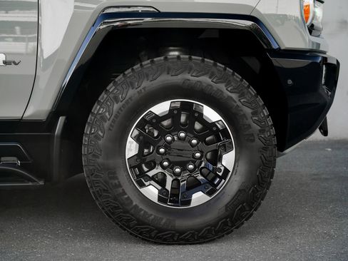 Used 2024 GMC Hummer EV 3X w/ Extreme Off-Road Package image 21