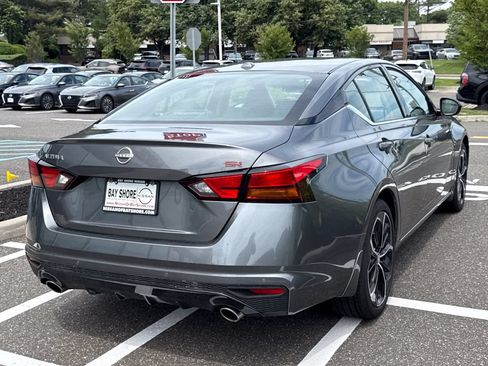Used 2025 Nissan Altima 2.5 SR FWD image 4