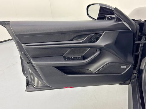 Used 2022 Porsche Taycan image 44