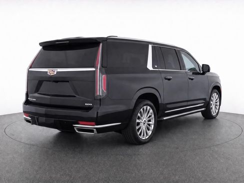 Used 2024 Cadillac Escalade ESV Premium Luxury AWD/4WD image 4