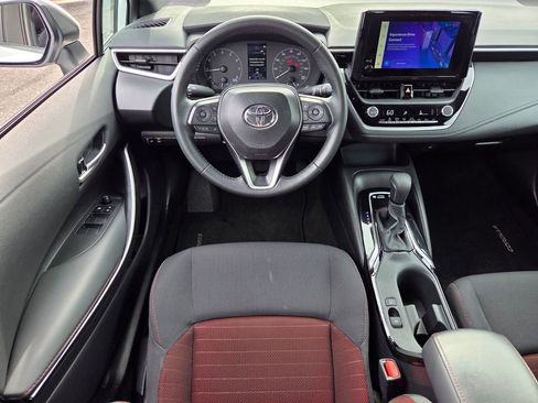 Used 2025 Toyota Corolla SE FWD image 17