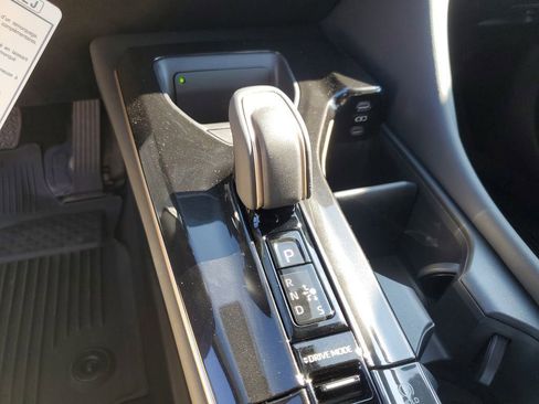 New 2025 Toyota Crown Signia image 17