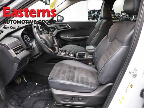 Used 2024 Mitsubishi Outlander SE AWD/4WD image 14
