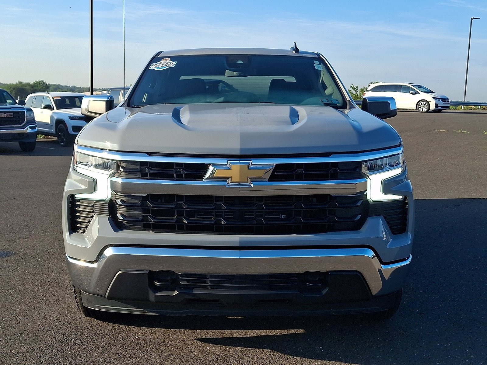 Used 2024 Chevrolet Silverado 1500 LT AWD/4WD image 2