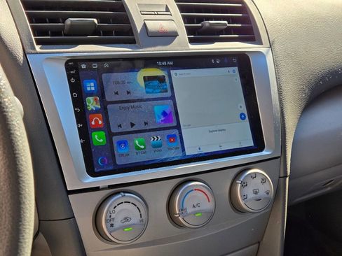 Used 2011 Toyota Camry LE image 12