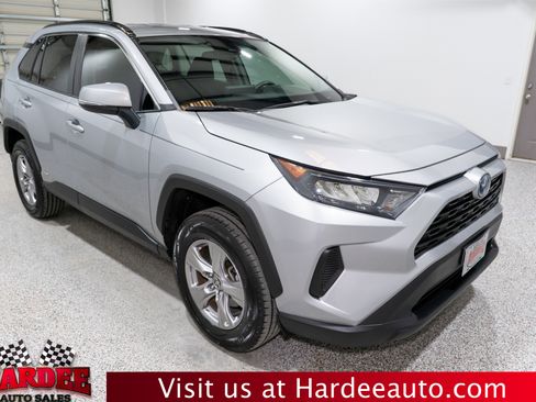 Used 2022 Toyota RAV4 LE image 6