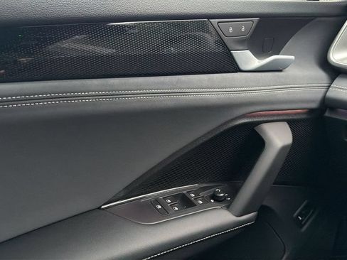 New 2026 Volkswagen Tiguan SE R-Line FWD image 21